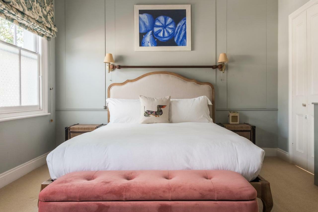 Veeve - Beautiful Interiors On A Battersea Crescent Casa vacanze